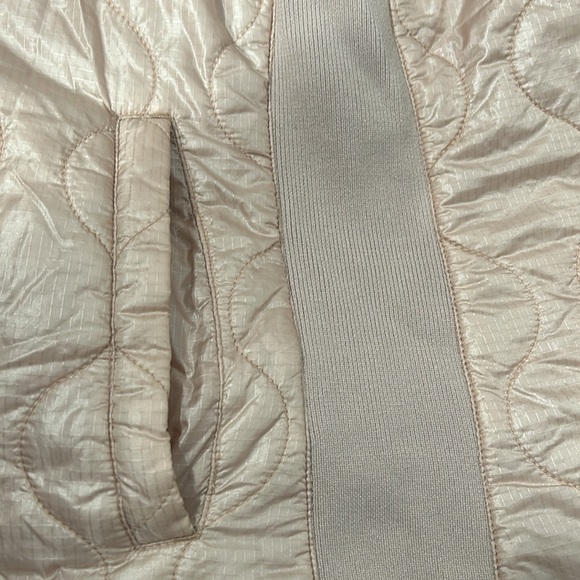 J. Crew Womens Layering Vest Primaloft Rose Gold size XS- like new - Picture 15 of 15